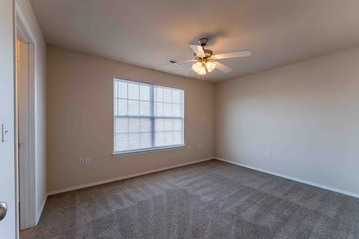 Coryell-Crossing-Apartments-For-Rent-Springfield-Missouri-Three-Bedroom-First-Bedroom