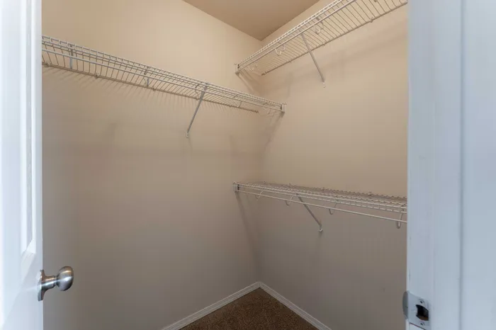 Coryell-Crossing-Apartments-For-Rent-Springfield-Missouri-Three-Bedroom-First-Bedroom-Closet
