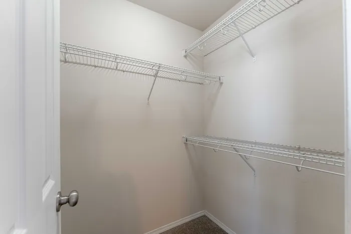 Coryell-Crossing-Apartments-For-Rent-Springfield-Missouri-Three-Bedroom-Second-Bedroom-Closet