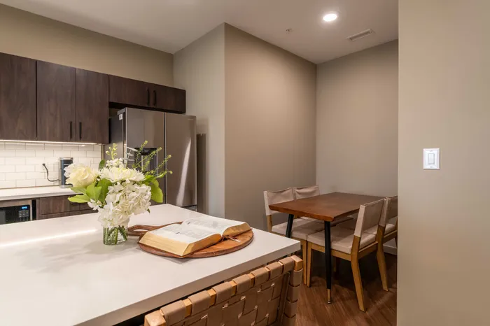 Heritage-Apartments-For-Rent-Springfield-Missouri-Furnished-Two-Bedroom-Unit-401-Dining-Table