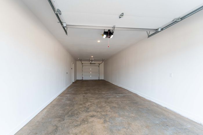 Owen-Silos-Subdivision-Luxury-Homes-South-Springfield-Missouri-Two-Bedroom-Rue-Unit-5683-Two-Car-Garage-Exterior-View