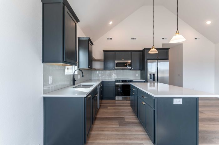 Owen-Silos-Subdivision-Luxury-Homes-South-Springfield-Missouri-Two-Bedroom-Rue-Unit-5683-Kitchen