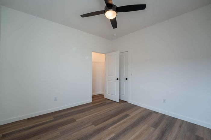 Owen-Silos-Subdivision-Luxury-Homes-South-Springfield-Missouri-Two-Bedroom-Rue-Unit-5683-Secondary-Bedroom-Closet-Door
