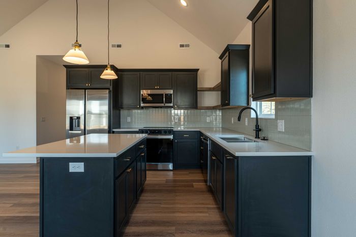 Owen-Silos-Subdivision-Luxury-Homes-South-Springfield-Missouri-Two-Bedroom-Anderson-Unit-5709-Kitchen