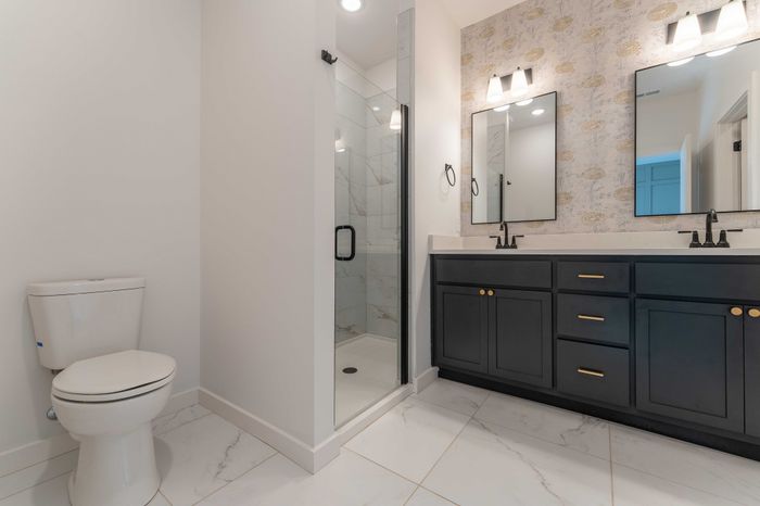 Owen-Silos-Subdivision-Luxury-Homes-South-Springfield-Missouri-Two-Bedroom-Anderson-Unit-5709-Primary-Bathroom