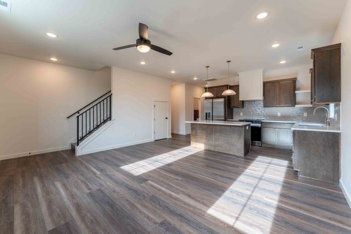 Owen-Silos-Subdivision-Luxury-Homes-South-Springfield-Missouri-Three-Bedroom-Glasford-Unit-5758-Living-Room-To-Kitchen