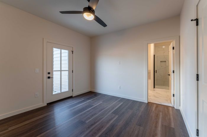 Owen-Silos-Subdivision-Luxury-Homes-South-Springfield-Missouri-Three-Bedroom-Glasford-Unit-5758-Primary-Bedroom-Bathroom-Entrance