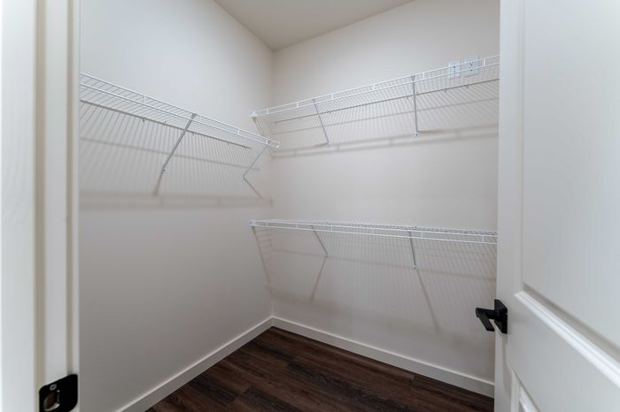 Owen-Silos-Subdivision-Luxury-Homes-South-Springfield-Missouri-Three-Bedroom-Glasford-Unit-5758-Primary-Closet