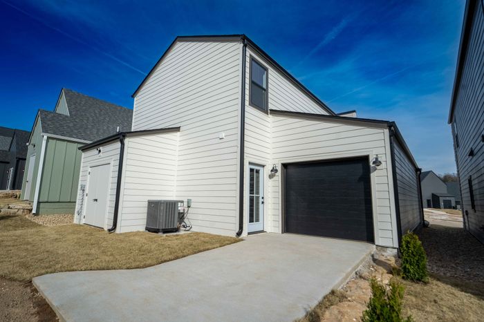 Owen-Silos-Subdivision-Luxury-Homes-South-Springfield-Missouri-Four-Bedroom-Cambridge-Unit-5765-Backyard-And-Storage-Space