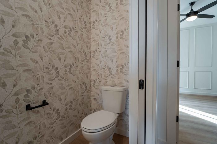 Owen-Silos-Subdivision-Luxury-Homes-South-Springfield-Missouri-Four-Bedroom-Cambridge-Unit-5765-First-Floor-Half-Bathroom
