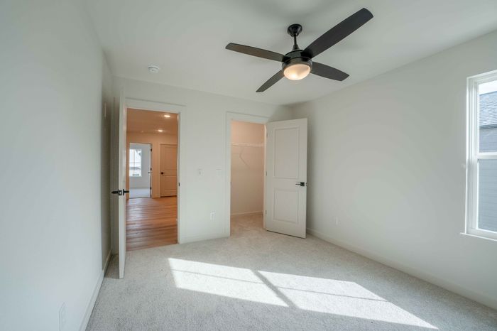 Owen-Silos-Subdivision-Luxury-Homes-South-Springfield-Missouri-Four-Bedroom-Cambridge-Unit-5765-Fourth-Bedroom-Closet