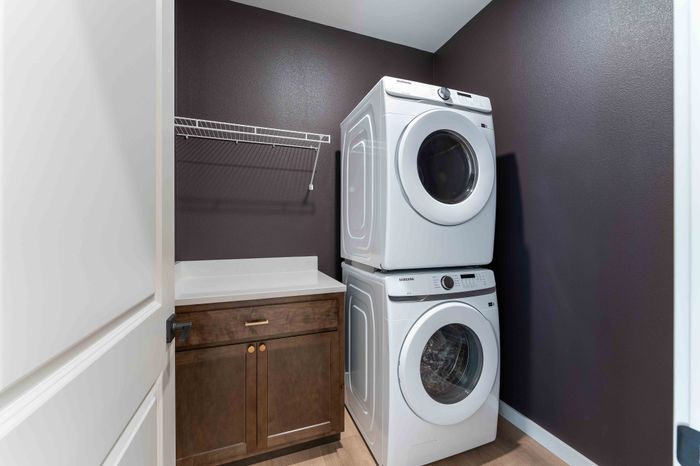 Owen-Silos-Subdivision-Luxury-Homes-South-Springfield-Missouri-Four-Bedroom-Cambridge-Unit-5765-Washer-And-Dryer