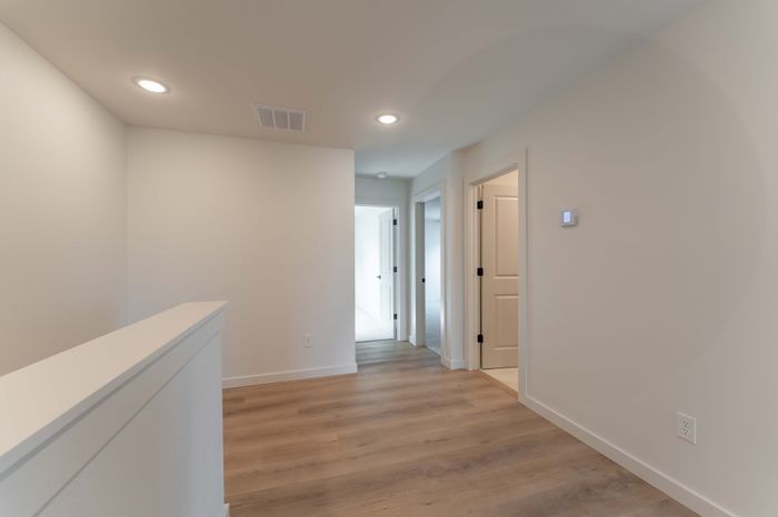 Owen-Silos-Subdivision-Luxury-Homes-South-Springfield-Missouri-Four-Bedroom-Cambridge-Unit-5765-Second-Floor-Hallway