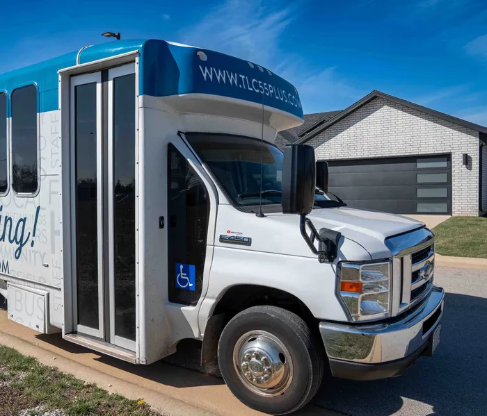 TLC-Properties-Springfield-Missouri-Apartments-For-Rent-Amenity-Shuttle-Bus-Entrance
