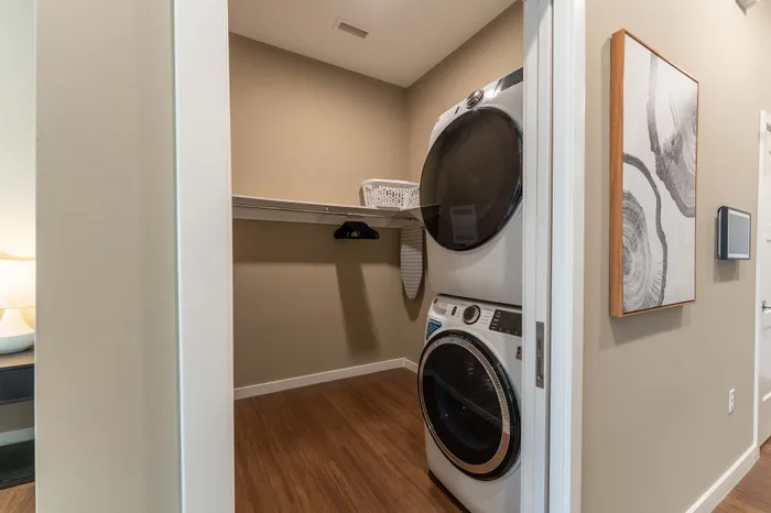 Heritage-Apartments-For-Rent-Springfield-Missouri-Furnished-Studio-Unit-515-Laundry-And-Closet