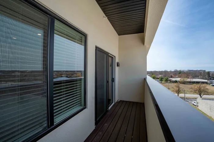 Heritage-Apartments-For-Rent-Springfield-Missouri-Furnished-Studio-Unit-515-Balcony-Entrance