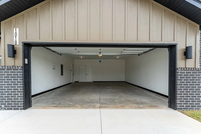 Villas-At-Anthony-Park-55-Plus-Community-South-Springfield-Missouri-Two-Bedroom-A-Unit-101B-Garage