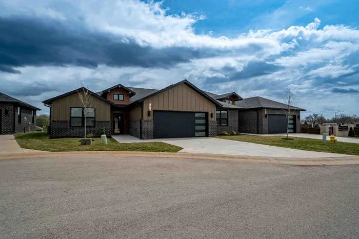 Villas-At-Anthony-Park-55-Plus-Subdivision-South-Springfield-Missouri-Two-Bedroom-A-Front-Exteriors
