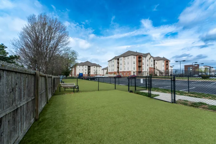 Coryell-Courts-Apartments-North-Springfield-Missouri-Amenities-Pet-Friendly-Dog-Park-Community-View