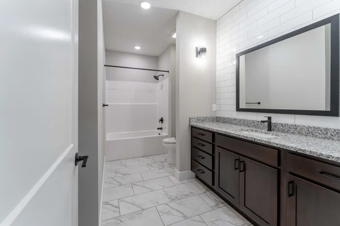 Villas-At-Anthony-Park-55-Plus-South-Springfield-Missouri-Three-Bedroom-Home-Second-Bathroom