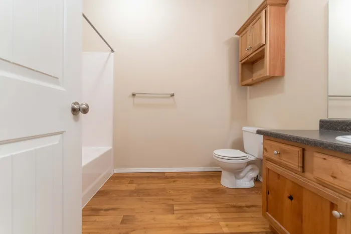 The-Abbey-Apartments-Springfield-Missouri-Three-Bedroom-Deluxe-Third-Bathroom