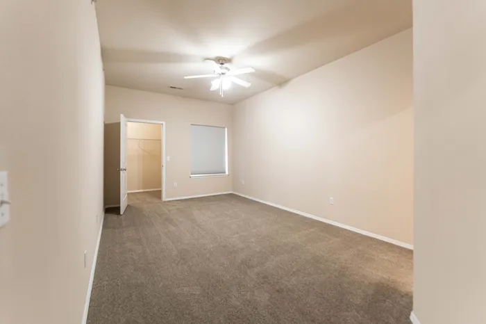 The-Abbey-Apartments-Springfield-Missouri-Three-Bedroom-Deluxe-Primary-Bedroom