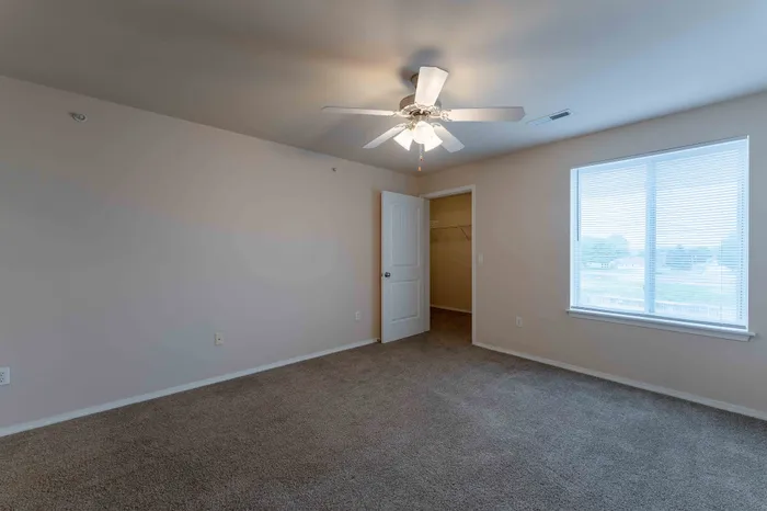 The-Abbey-Apartments-Springfield-Missouri-Three-Bedroom-Premium-Secondary-Bedroom