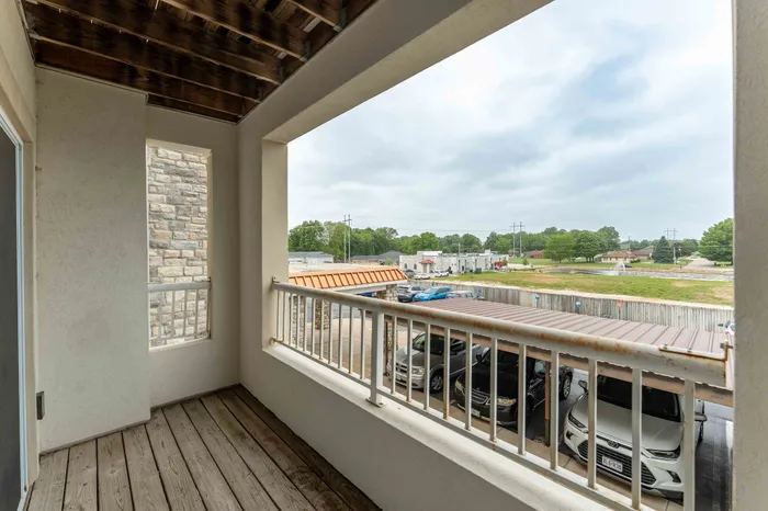 The-Abbey-Apartments-Springfield-Missouri-Three-Bedroom-Premium-Private-Balcony