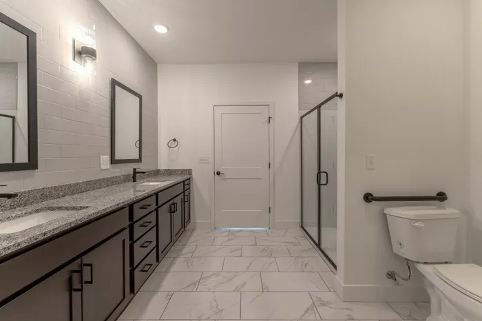 Villas-At-Anthony-Park-55-Plus-Springfield-Missouri-Homes-Two-Bedroom-Unit-209B-Primary-Bathroom