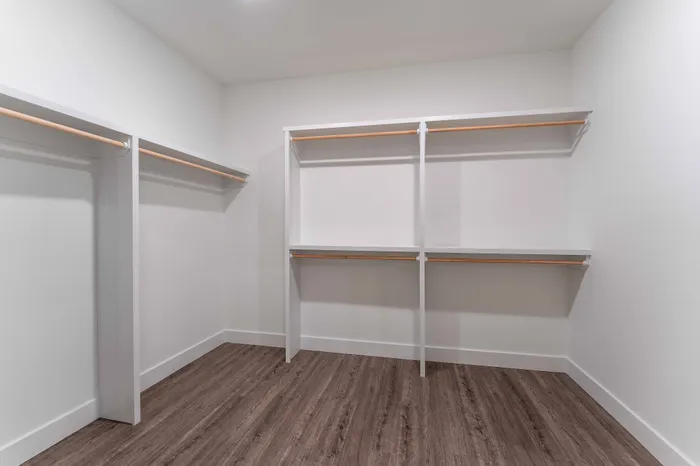 Villas-At-Anthony-Park-55-Plus-Springfield-Missouri-Homes-Two-Bedroom-Unit-209B-Primary-Bedroom-Closet