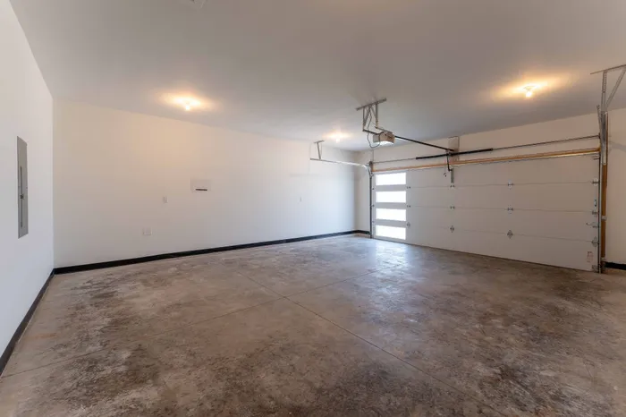 Villas-At-Anthony-Park-55-Plus-Springfield-Missouri-Homes-Two-Bedroom-Unit-209B-Garage