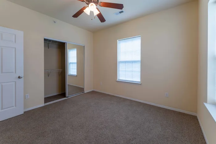 Martin-Riley-Apartment-Homes-Springfield-Missouri-Three-Bedroom-Second-Bedroom-Closet