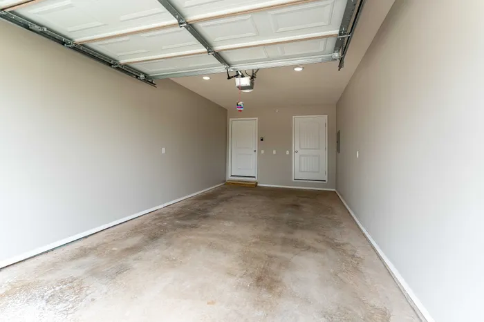 Oakwood-Heights-Townhomes-For-Rent-Republic-Missouri-Phase-2-Three-Bedroom-Unit-602-Garage-Interior