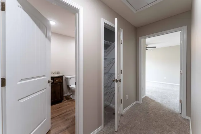 Oakwood-Heights-Townhomes-For-Rent-Republic-Missouri-Phase-2-Three-Bedroom-Unit-602-Hallway-Closet