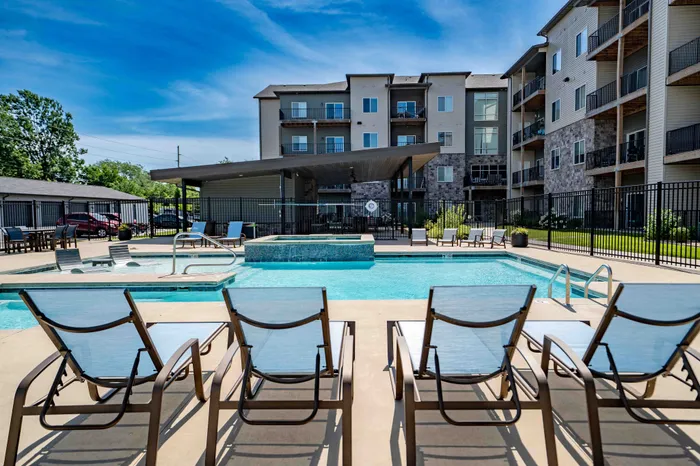 Monarch-Apartments-For-Rent-Springfield-Missouri-Amenities-Swimming-Pool-Seating