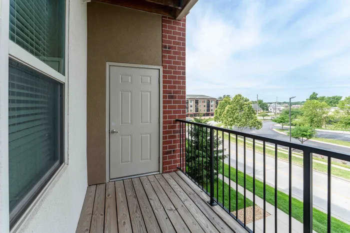 Coryell-Commons-55-Plus-Apartments-Springfield-Missouri-Two-Bedroom-Balcony-View