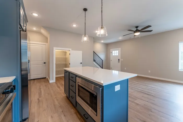 Owen-Silos-Subdivision-Springfield-Missouri-Brooks-Four-Bedroom-Kitchen-To-Living-Room