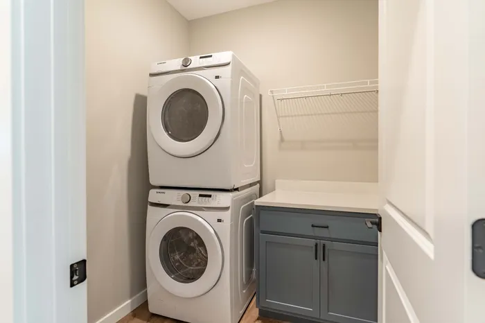 Owen-Silos-Subdivision-Springfield-Missouri-Brooks-Four-Bedroom-Laundry-Room