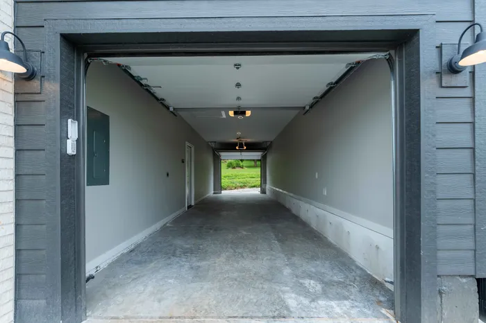 Owen-Silos-Subdivision-Springfield-Missouri-Brooks-Four-Bedroom-Two-Car-Tandem-Garage