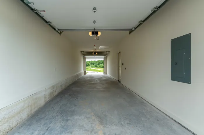 Owen-Silos-Subdivision-Springfield-Missouri-Glasford-Four-Bedroom-Two-Car-Tandem-Garage