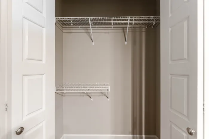 Coryell-Commons-55-Plus-Springfield-Missouri-Laney-Studio-Closet