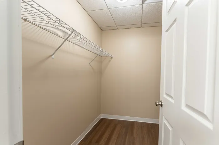 Regency-Towers-Apartments-Rountree-Neighborhood-Springfield-MO-Remodeled-1-Bedroom-Primary-Closet