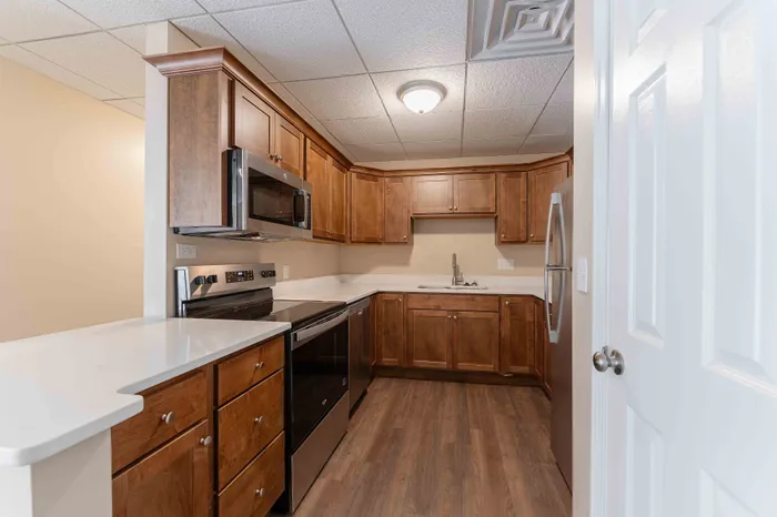 Regency-Towers-Apartments-Rountree-Neighborhood-Springfield-MO-Remodeled-2-Bedroom-Front-Entrance