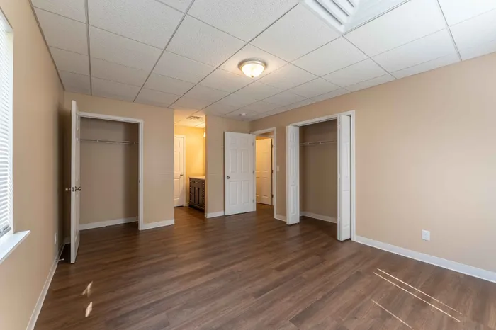 Regency-Towers-Apartments-Rountree-Neighborhood-Springfield-MO-Remodeled-2-Bedroom-Primary-Bedroom