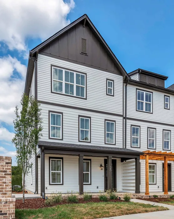 3 & 4 Bedroom Townhomes