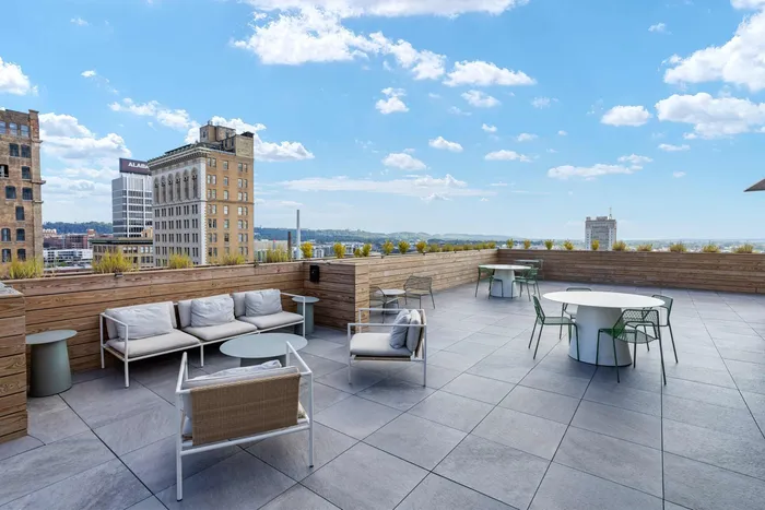 Outdoor Resident Lounge