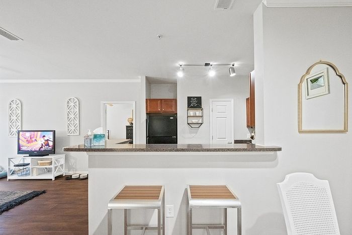 Centerville Manor - Open Kitchen Area