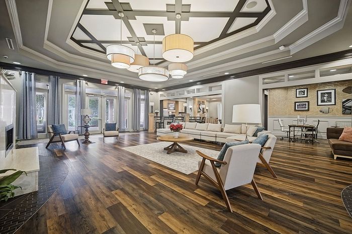 Fenwyck Manor - Elegant Lounge Area