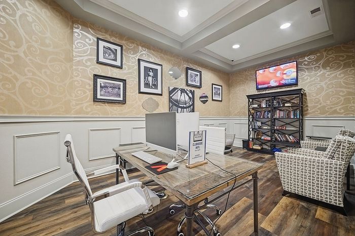 Fenwyck Manor - Cozy Office