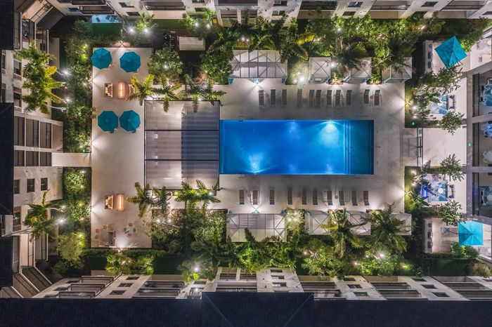 Pool aerial